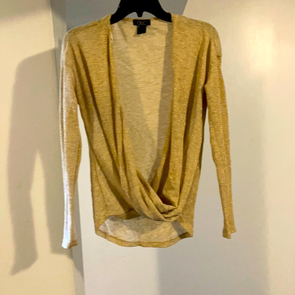 Gold sparkle long sleeve open blouse